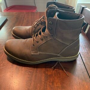 IZOD Leon Mens Size 13 Boots